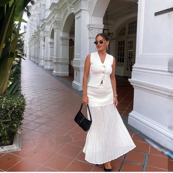 ZARA MIXED PLEATED KNIT SKIRT - Picture 4 of 10